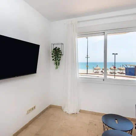 Apartment Mediterranean Beach- Higueron Front Line Fuengirola